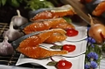 Stek z łososia wędzony na gorąco